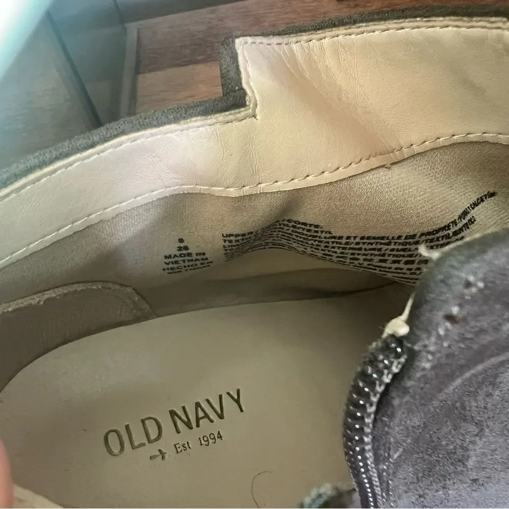 Green Old Navy Sueded Ankle Boot for Women 9